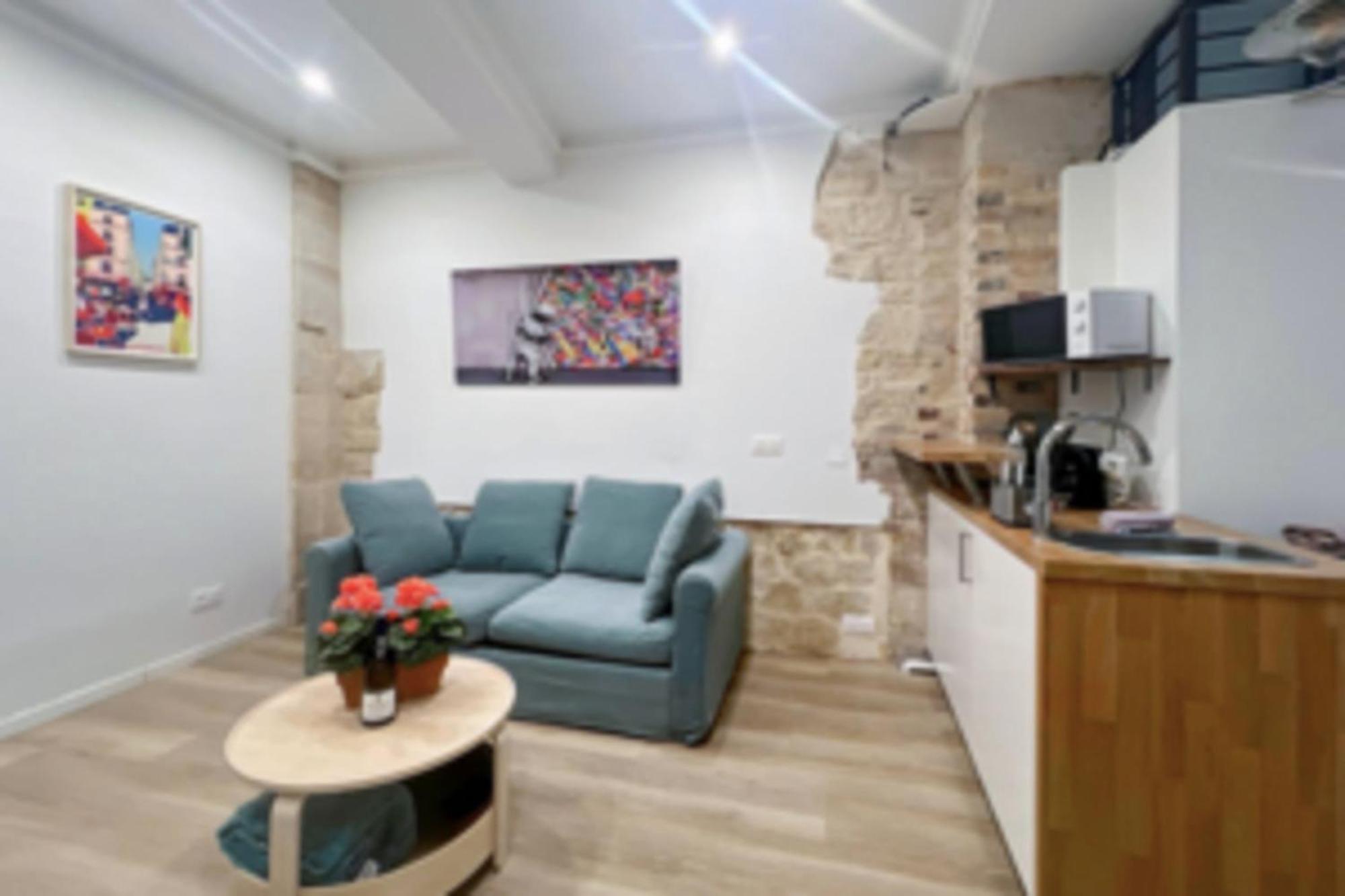 Ideally Located And Atypical Apartment In Paris Exterior foto